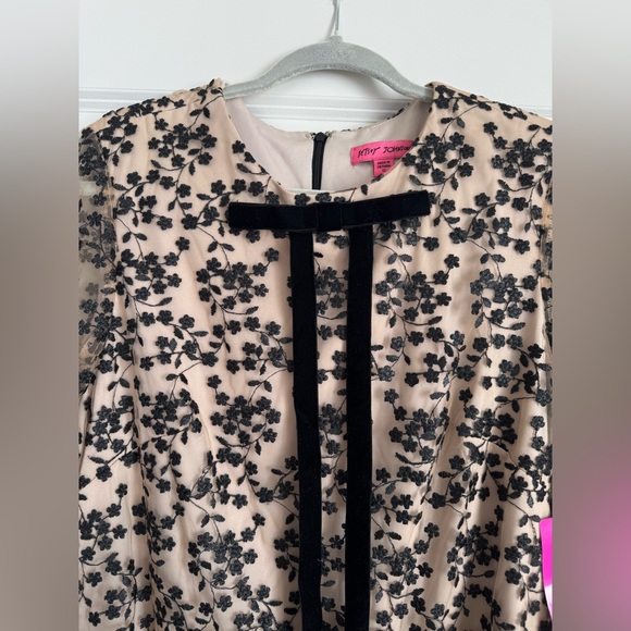 Betsy Johnson Dress - Picture 6 of 10